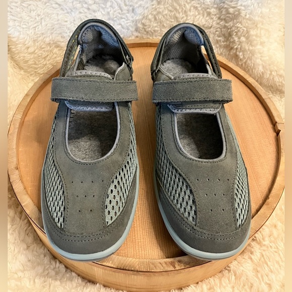 Orthofeet Women's Gray Sandibel Wide Mary Jane Velcro Flat Comfort Shoe Sz 9.5W - Picture 2 of 12